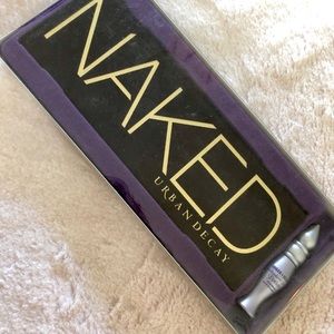 *UNOPENED* Urban Decay Naked Palette with primer